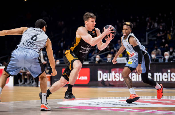 还是前锋的 还是前锋的