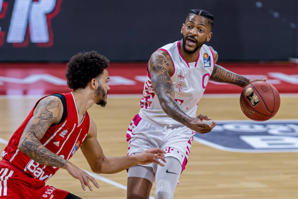 纽卡斯尔目 纽卡斯尔目