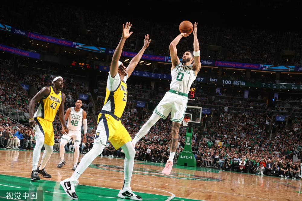 [中超]武磊突破造点 奥斯卡主罚一蹴而就.