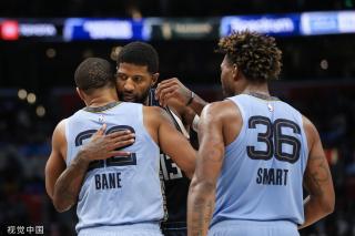 强悍的防守 强悍的防守