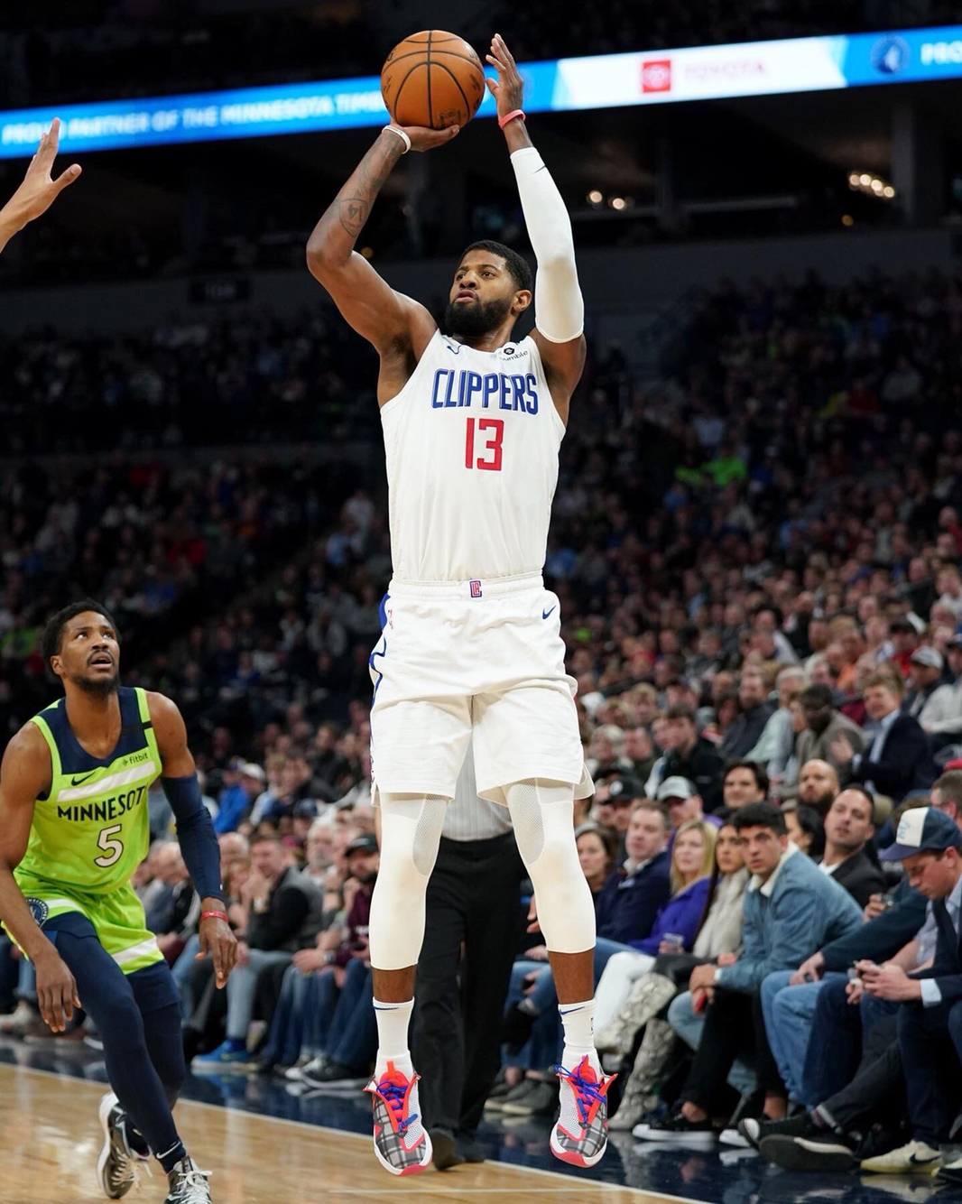 凭借其丰富 凭借其丰富