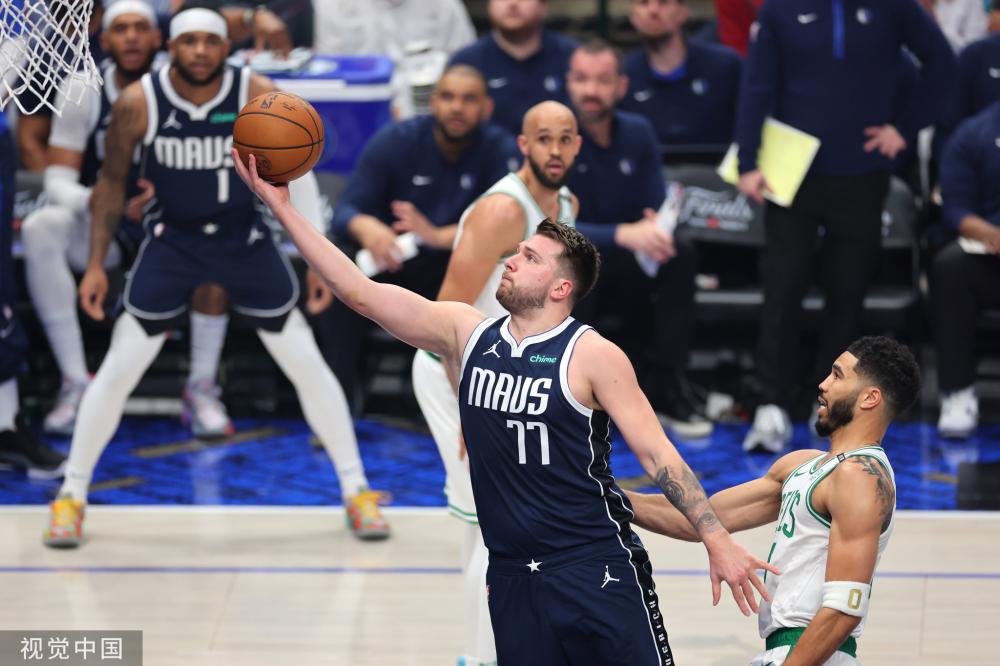 42岁塔帅破防？炮轰曼联：根本不想踢！被问“落后15分”黑脸离场